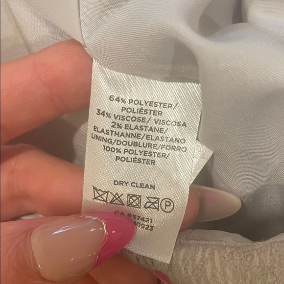 Women’s New LOFT Checkered Plaid Mini Skirt in Gray and Cream - Picture 6 of 6